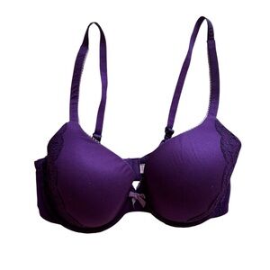Victoria's Secret body by Victoria lined perfect coverage purple color lace 32DD